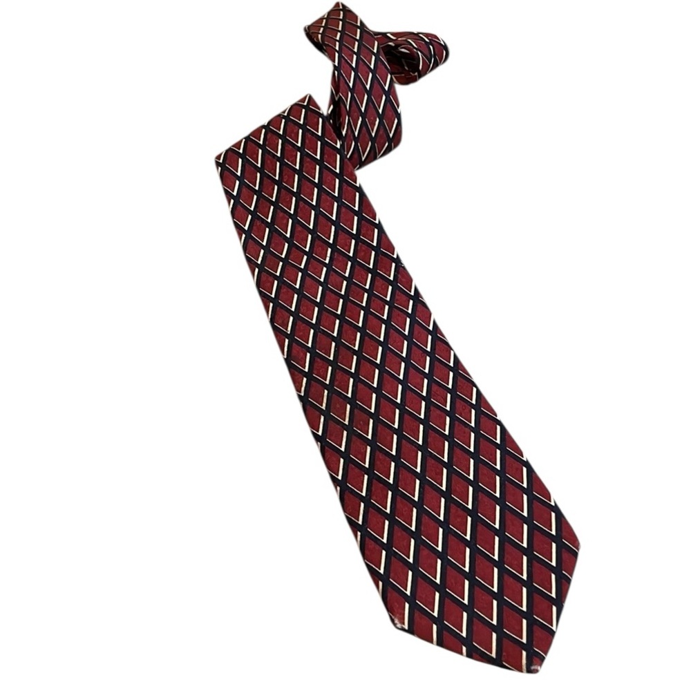 VINTAGE JOS. A. BANK HAND SEWN SILK DIAMOND STRIPED TIE RED CREAM BLUE USA MADE